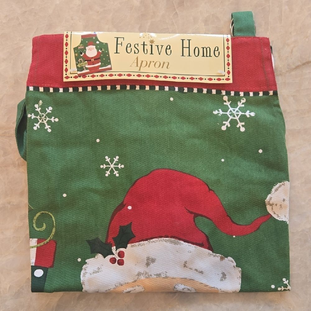 FESTIVE HOME HOLIDAY NORTH POLE SANTA APRON - Green and Red, NEW